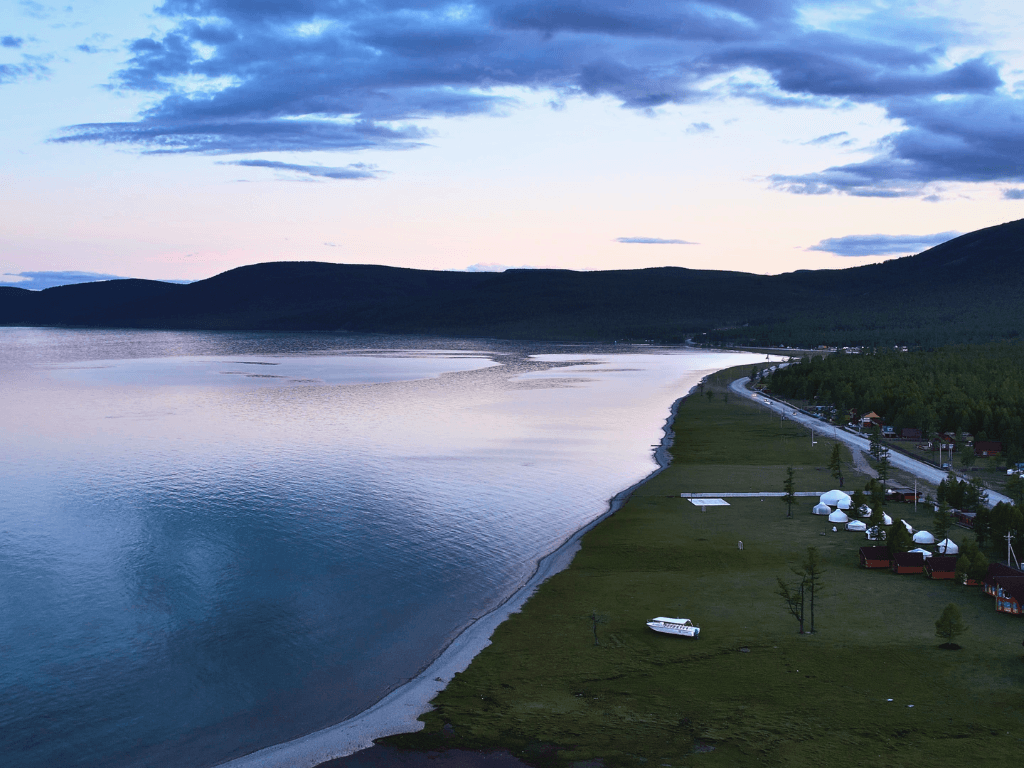 Great White Lake (Terkhiin Tsagaan Nuur)